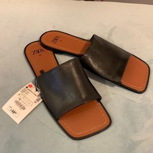 Super cute never worn Zara sandals